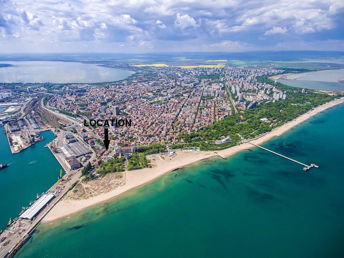 Unique Location With Parking Appartement